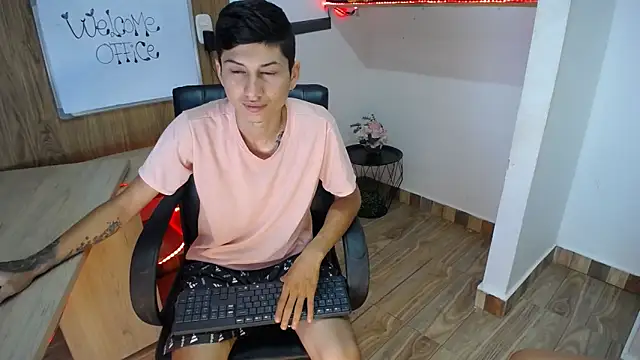 katty And alex online show from 02/24/25, 09:20