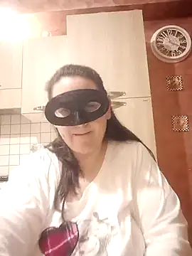 Snapshot of Dolcecurvy chatting on 03/10/25, 10:24 Dolcecurvy online show from 03/10/25, 10:24