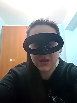 Snapshot of Dolcecurvy chatting on 03/17/25, 02:12 Dolcecurvy online show from 03/17/25, 02:12