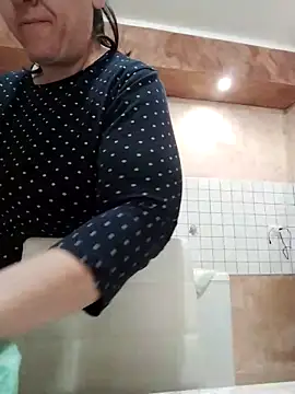 Snapshot of Dolcecurvy chatting on 10/30/25, 09:00 Dolcecurvy online show from 10/30/25, 09:00