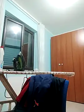 Snapshot of Dolcecurvy chatting on 11/08/25, 04:07 Dolcecurvy online show from 11/08/25, 04:07