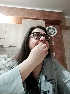 Dolcecurvy online show from 04/07/26, 09:15