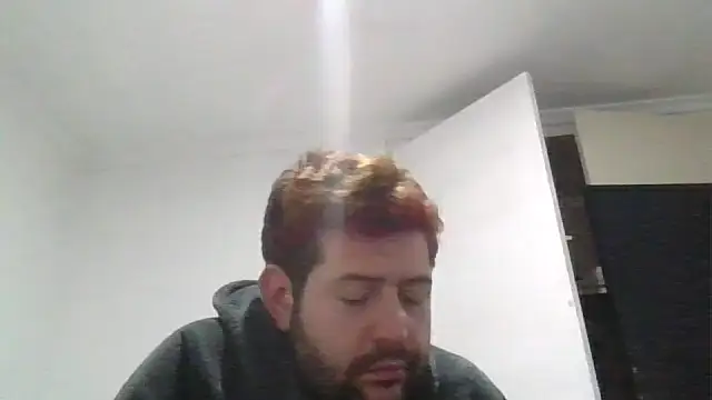 Snapshot of kinkyfag94 chatting on 09/11/25, 07:36 kinkyfag94 online show from 09/11/25, 07:36