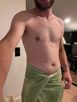 Snapshot of Mab380 chatting on 05/31/26, 05:42 Mab380 online show from 05/31/26, 05:42