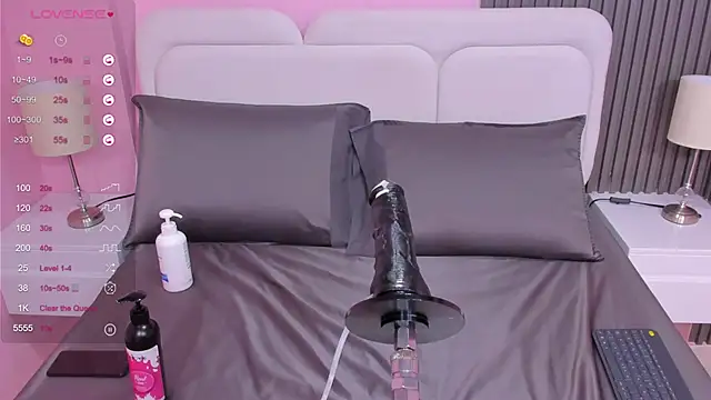 honey sofii  online show from 03/08/25, 11:16