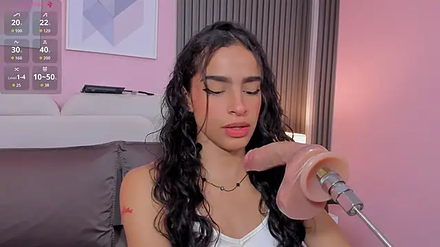 honey sofii  online show from 09/30/25, 12:21