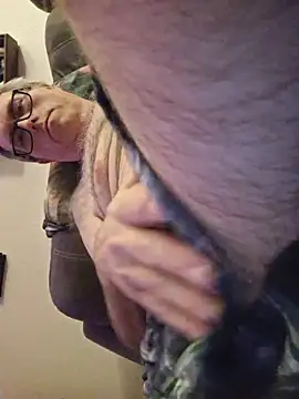 Smallone327 online show from 12/21/25, 04:41