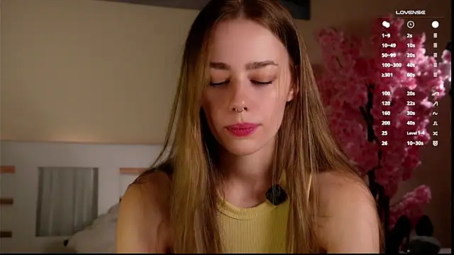 EmilaMills online show from 05/17/26, 01:51