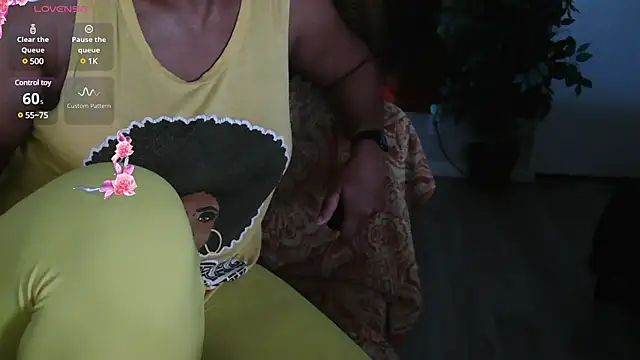 Queenanitadix online show from 02/03/25, 12:04