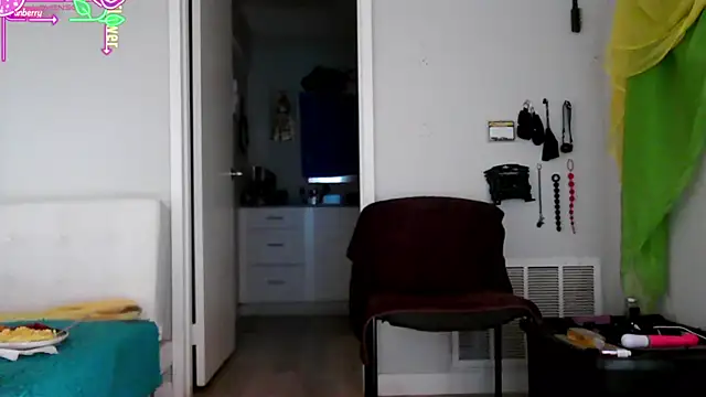 Snapshot of Queenanitadix chatting on 06/26/26, 03:49 Queenanitadix online show from 06/26/26, 03:49