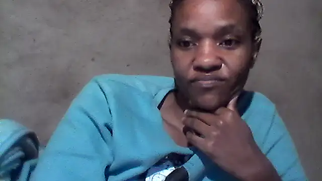 sexybigass31 online show from 05/18/26, 12:18