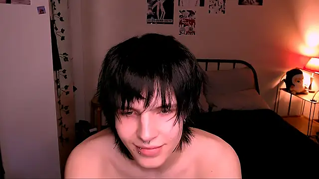 Snapshot of timi-moon chatting on 10/23/25, 02:55 timi-moon online show from 10/23/25, 02:55