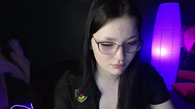 Snapshot of milliedoll chatting on 03/07/25, 01:20 milliedoll online show from 03/07/25, 01:20