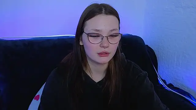 Snapshot of milliedoll chatting on 10/01/25, 08:31 milliedoll online show from 10/01/25, 08:31