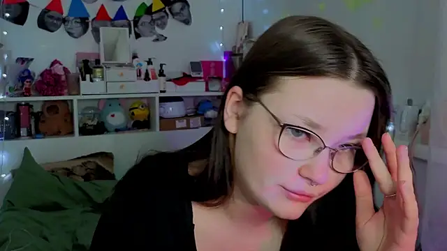 Snapshot of milliedoll chatting on 10/20/25, 06:03 milliedoll online show from 10/20/25, 06:03