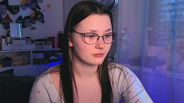 Snapshot of milliedoll chatting on 11/19/25, 04:34 milliedoll online show from 11/19/25, 04:34