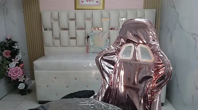 Snapshot of lili_conor_s chatting on 03/10/25, 01:10 lili conor s online show from 03/10/25, 01:10