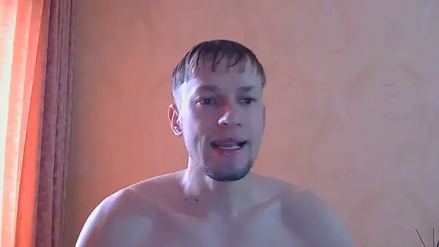 Snapshot of frama666 chatting on 06/15/26, 09:33 frama666 online show from 06/15/26, 09:33