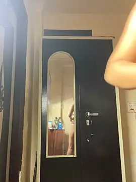 Snapshot of isha_sassy chatting on 02/27/25, 07:26 isha sassy online show from 02/27/25, 07:26