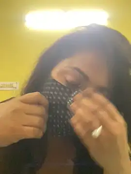 Snapshot of Mahi-Rahul chatting on 03/02/25, 08:38 Mahi-Rahul online show from 03/02/25, 08:38