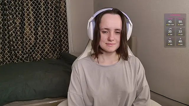 Luna Loveee online show from 10/04/25, 03:04