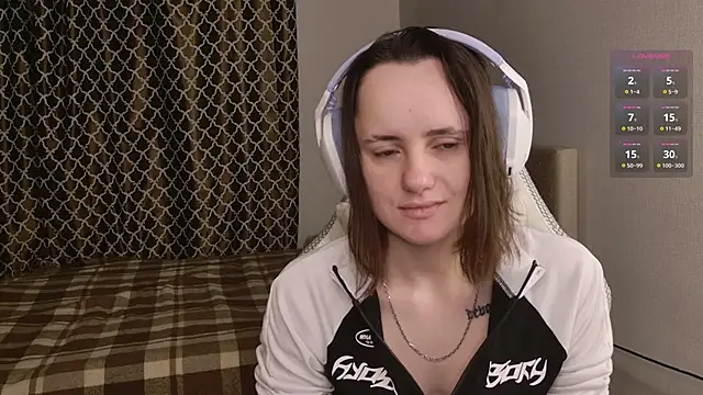 Luna Loveee online show from 10/30/25, 03:52