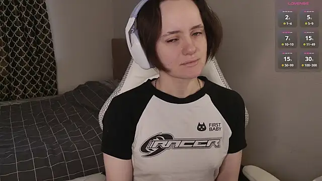 Luna Loveee online show from 04/04/26, 03:49