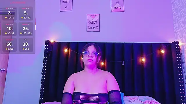 innocenthazel online show from 11/02/25, 12:18