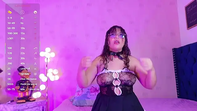 innocenthazel online show from 02/06/26, 03:22