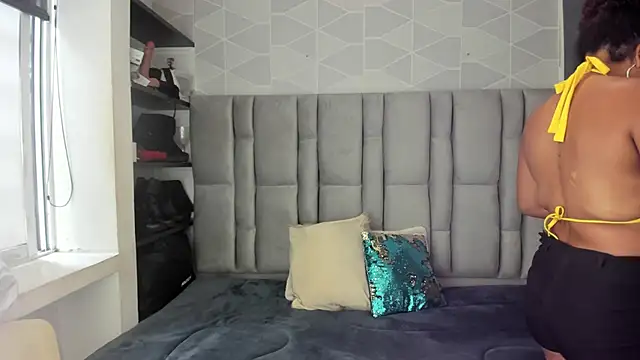 Natasha rose   online show from 12/04/25, 07:22