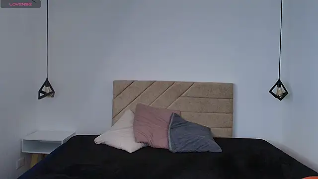 Natasha rose   online show from 03/17/26, 08:12