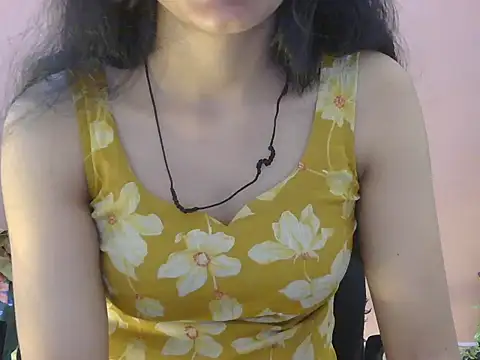 Snapshot of Cute_Pihu01 chatting on 02/13/26, 10:39 Cute Pihu01 online show from 02/13/26, 10:39