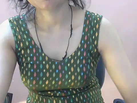 Snapshot of Cute_Pihu01 chatting on 02/15/26, 07:21 Cute Pihu01 online show from 02/15/26, 07:21