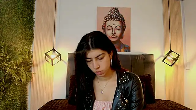 Cassie bloom online show from 01/05/26, 08:12