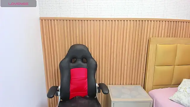 MEGANZARICK online show from 10/14/25, 12:28