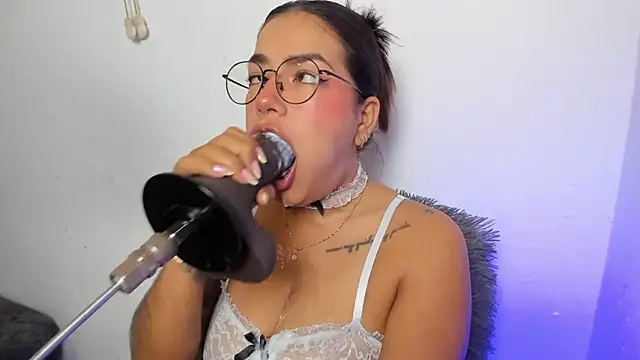 AngelaRicci online show from 03/11/26, 04:57