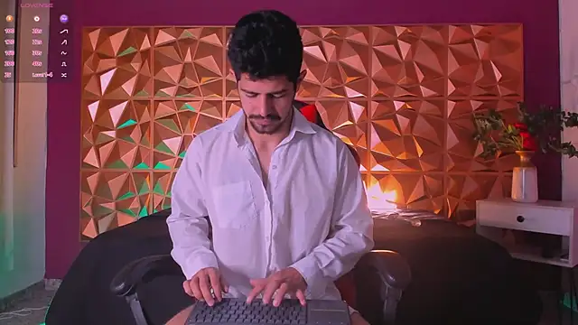 AlejandroStormm online show from 02/25/25, 07:58