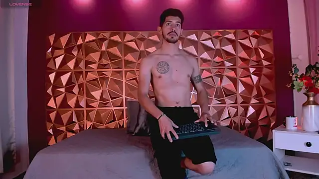 AlejandroStormm online show from 03/11/25, 08:20