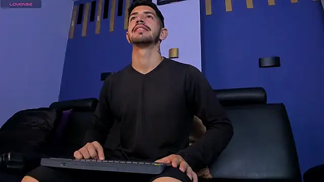 AlejandroStormm online show from 10/06/25, 09:45