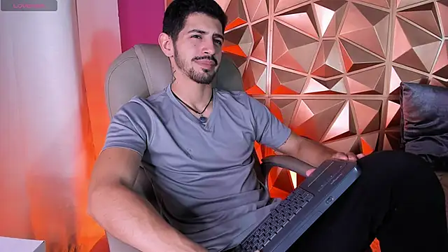 AlejandroStormm online show from 03/21/26, 04:06