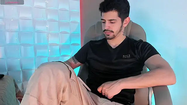 AlejandroStormm online show from 07/19/26, 05:55