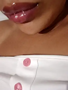 Sexlove1xo online show from 09/26/25, 03:27