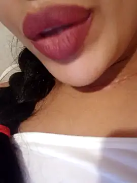 Sexlove1xo online show from 11/08/25, 02:34