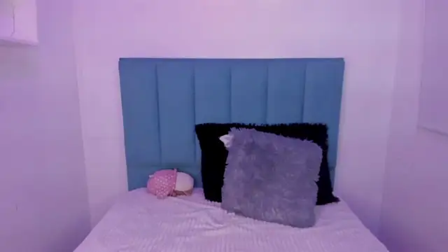 Anniie  Evans online show from 10/01/25, 03:07