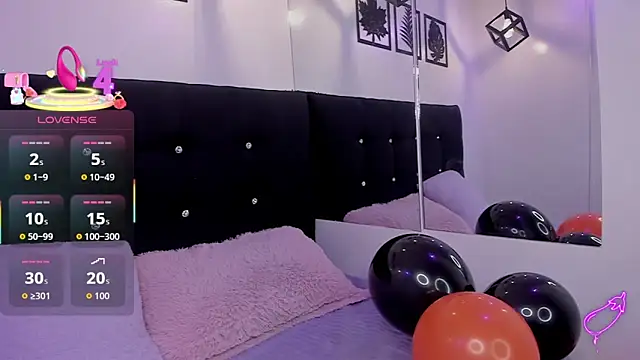 Anniie  Evans online show from 10/22/25, 04:24