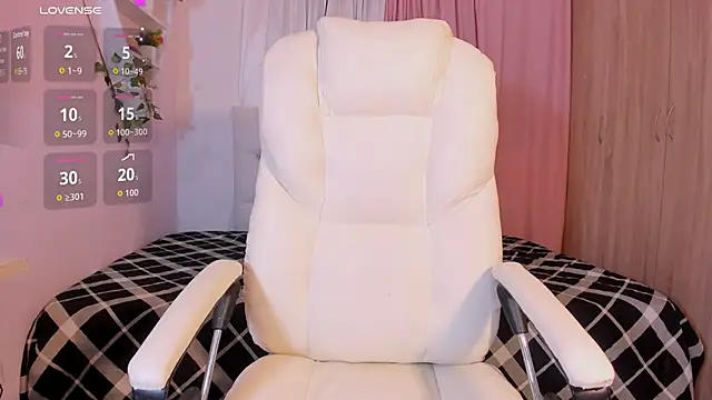 Emma lorense22 online show from 09/25/25, 06:22