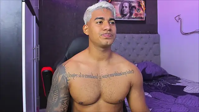 luigi hot  online show from 01/17/26, 03:55