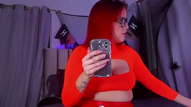 Anaroussew02 online show from 10/30/25, 03:52