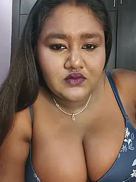Snapshot of horny_diana chatting on 07/12/26, 05:37 horny diana online show from 07/12/26, 05:37