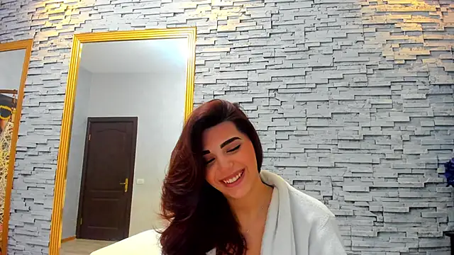 Bella Posh online show from 02/26/25, 06:58